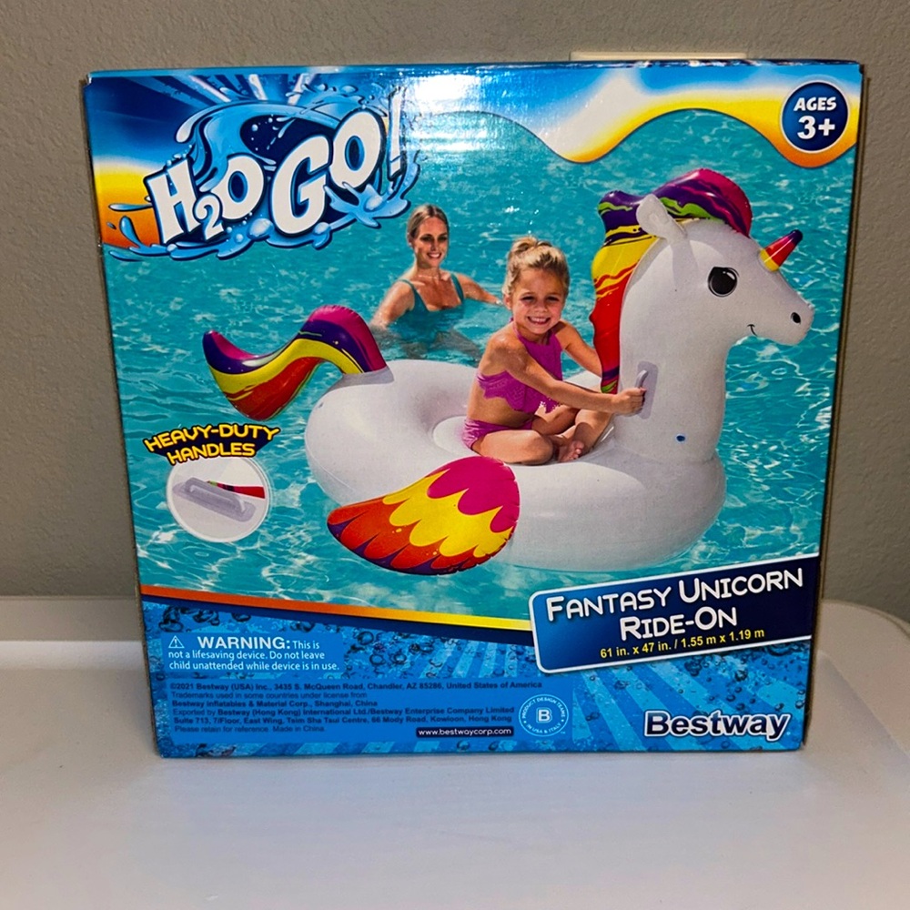 Kid’s Fantasy Unicorn Ride On Blow Up Pool Ride On Toy New In Box